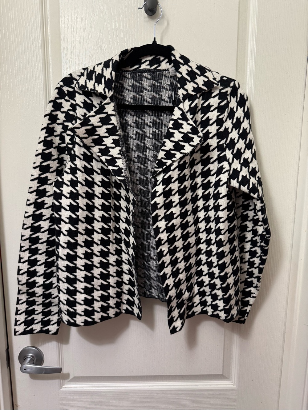 Tahari Black & White Houndstooth Open-Front Jacket